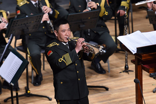 军乐团首席王强小号独奏与乐队《海岛畅想》