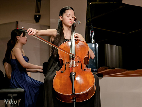 环球音乐发行的欧阳娜娜《15》大提琴专辑