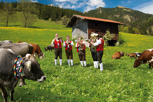 在迷人的奥地利风光中与优美的管乐不期而遇